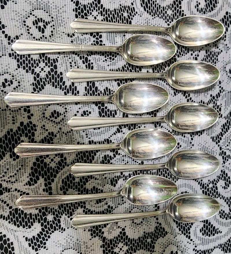 😎SET OF 10 VINTAGE c1929 CHARM PATTERN SILVERPLATED TEASPOONS/ TEA SPOONS🍵