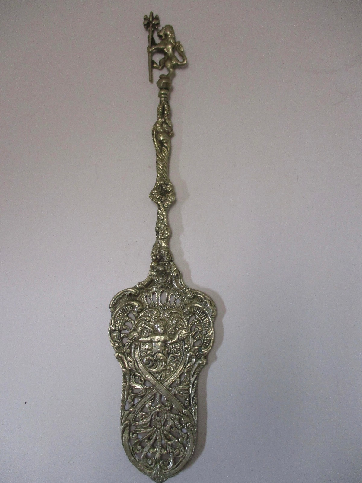 Vintage Ornate Ugo Bellini Italy Silverplate Cake or Pie Server Cherub LIon