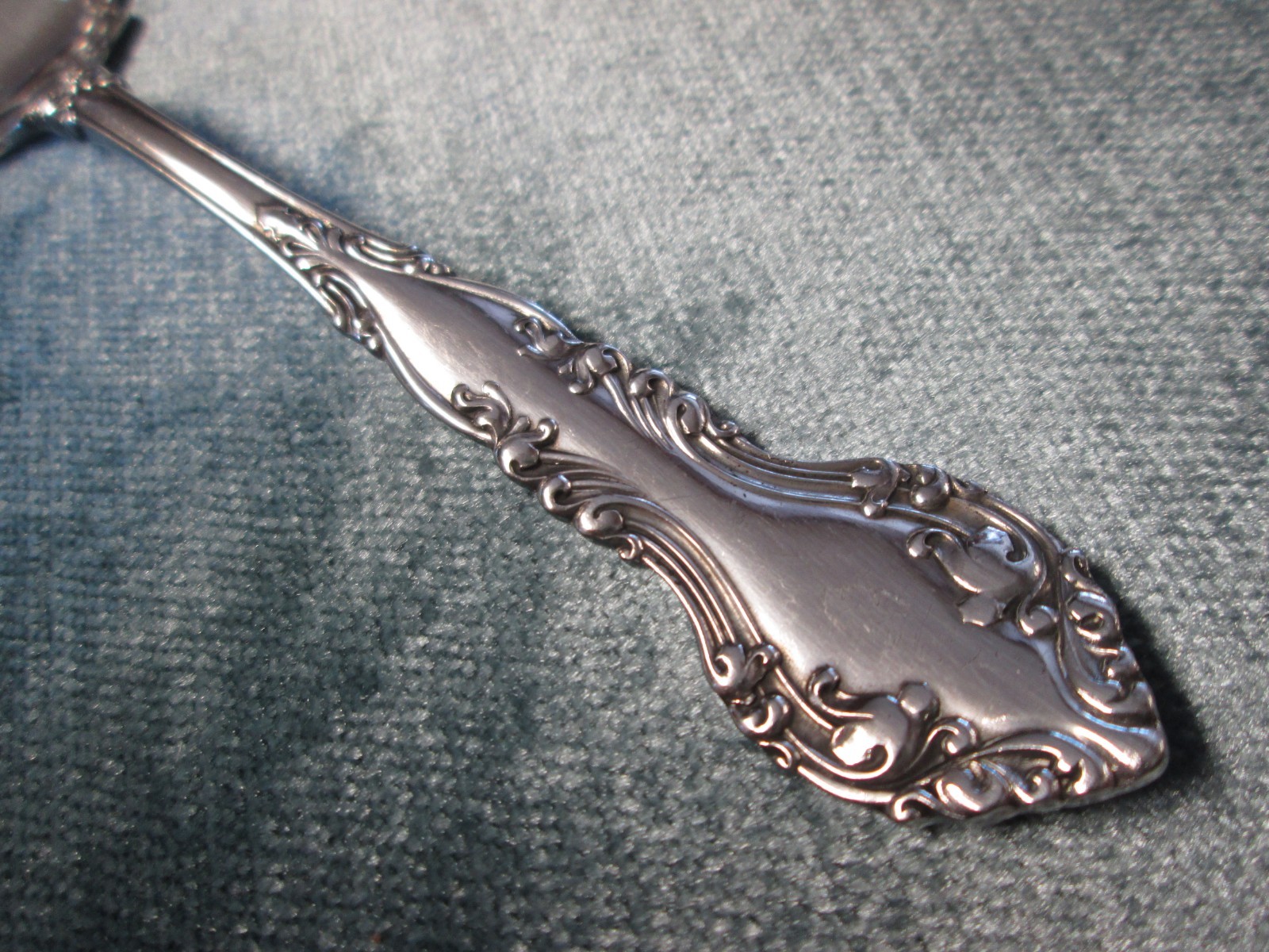 NEW CENTURY Small Serving Fork Rogers ART NOUVEAU Silverplate 1898 No Monogram
