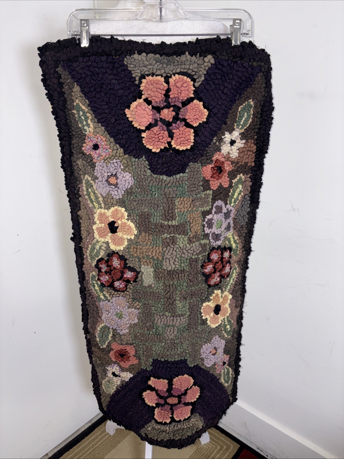 Primitive Country Folk Art Floral Decorated Hooked Rag Rug 39” X 20”