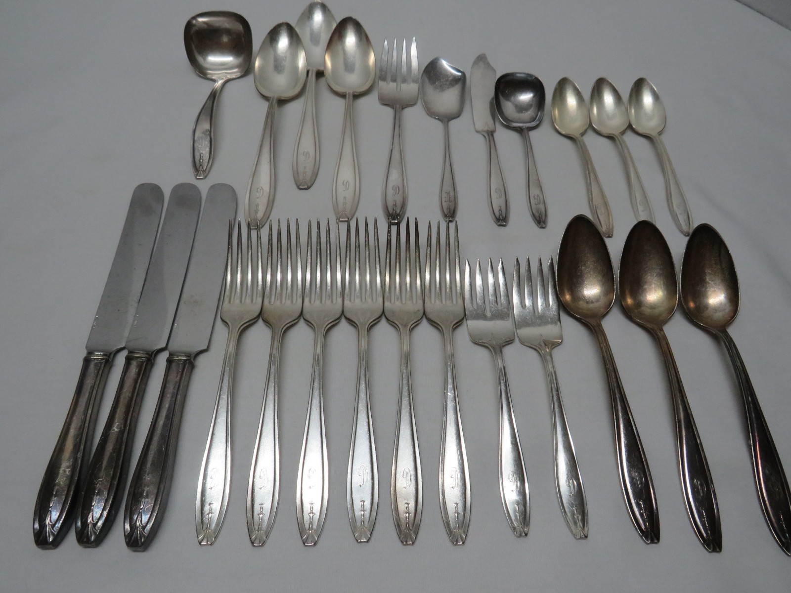1835 Wallace Silverplate Flatware HOSTESS Gothic Monogram G or D 1920