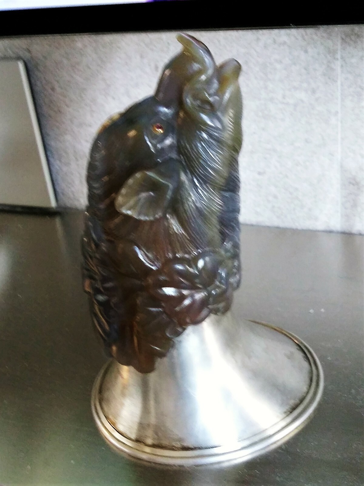 FASCINATING ANTIQUE RUSSIAN SILVER & AGATE WILD BOAR STIRRUP CUP