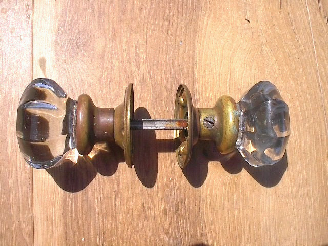 VINTAGE ORIGINAL PAIR OF 1950’s CLEAR GLASS DOOR KNOBS, 8 POINT SET