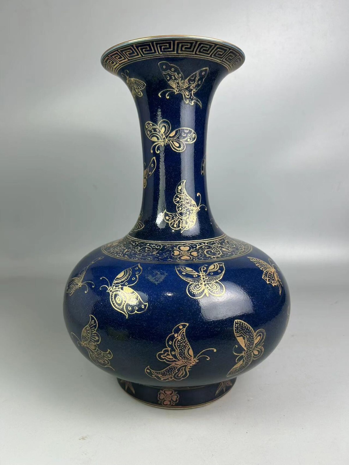 Beautiful Chinese blue glaze porcelain gilded vase