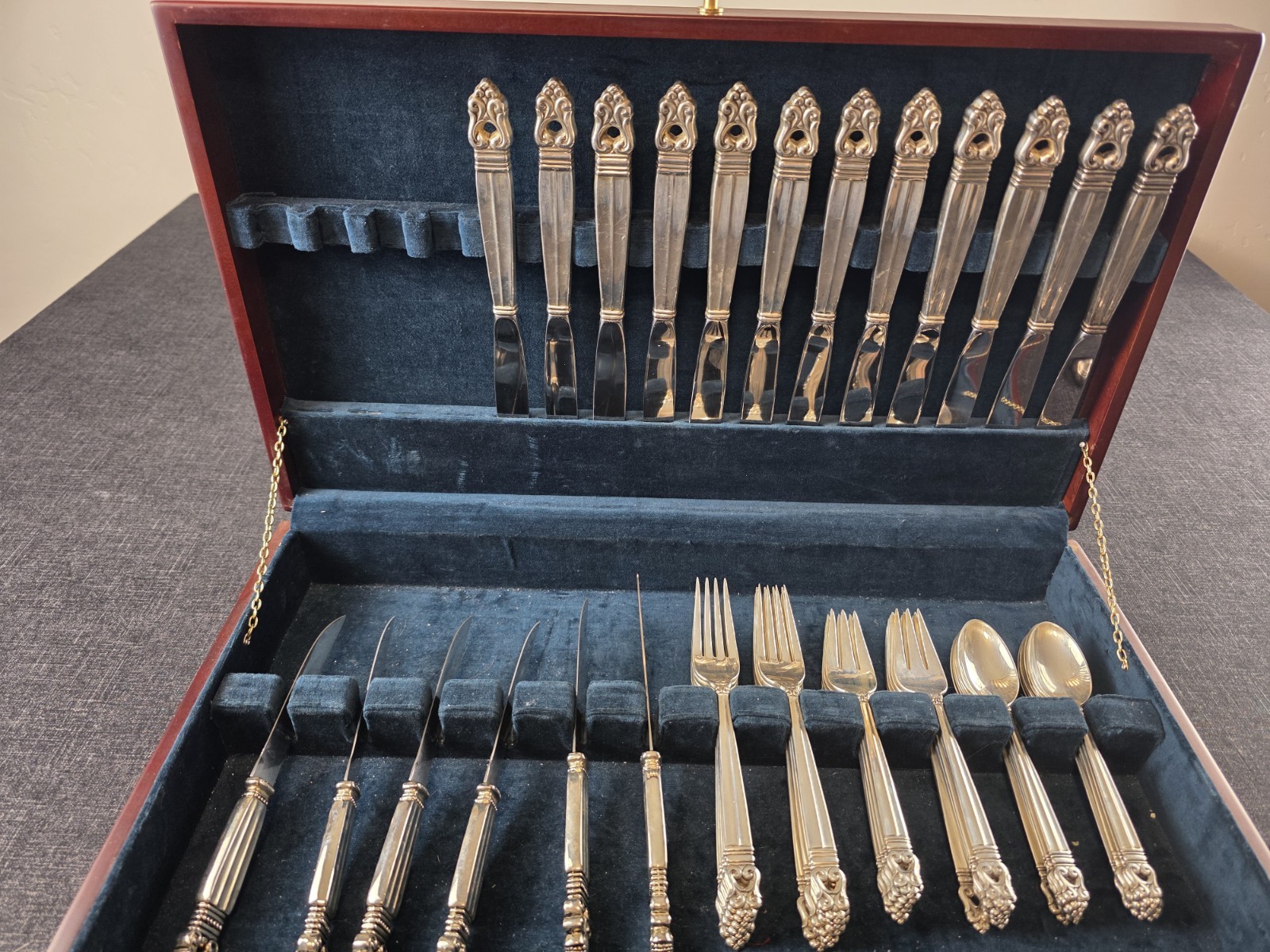 International Royal Danish 55 Piece Set With Wooden Case