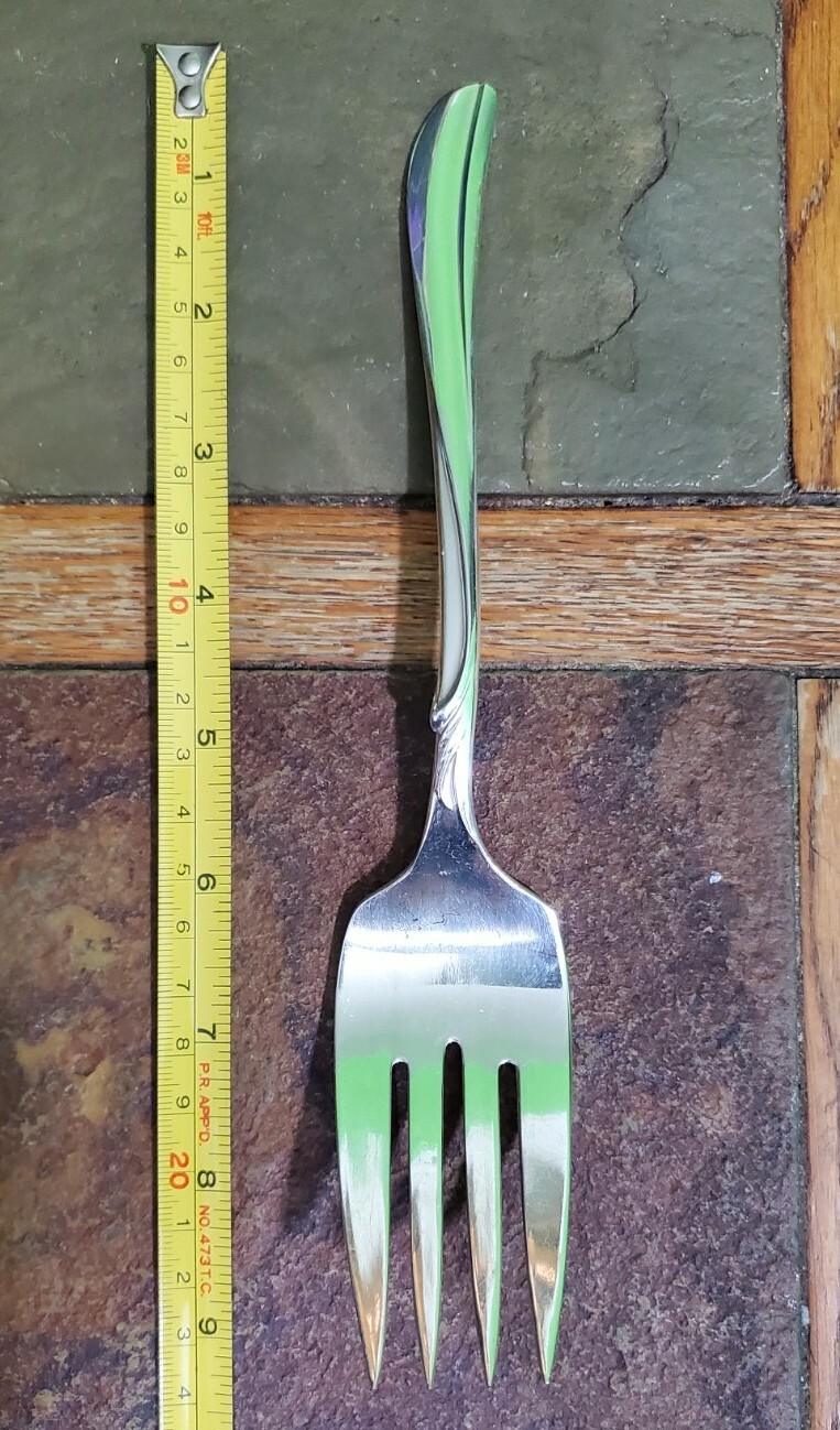 🔎 MID CENTURY c1958 RADIANCE PATTERN SILVERPLATED “8 7/8” MEAT 🥩 SERVING FORK