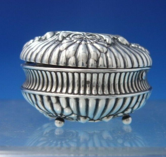 New Queens by Gorham Sterling Silver Inkwell in Footed Box #120 c.1900 (#5462)