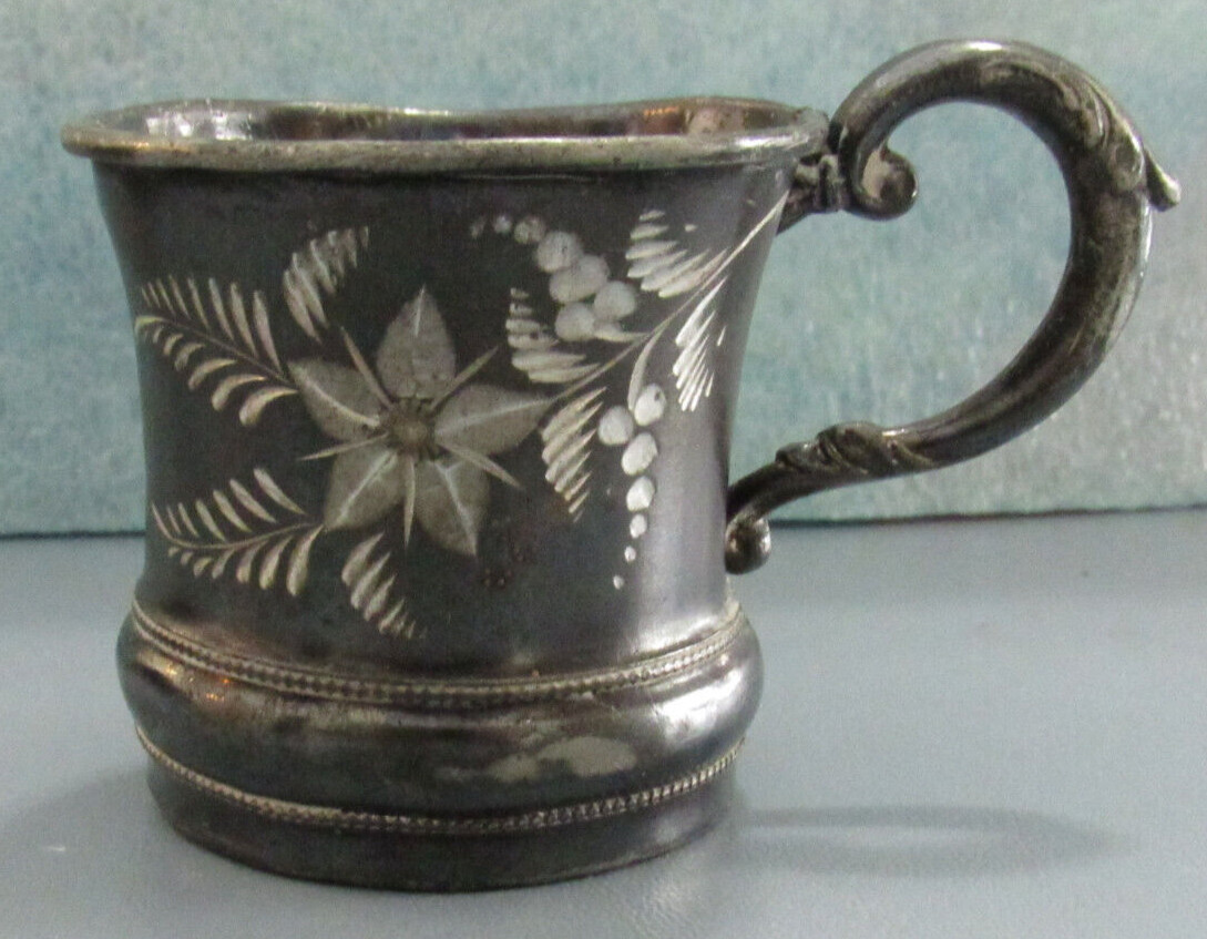 Rockford Quadruple Silver P CO. 34 Gray Floral Stamped Cup (A40)