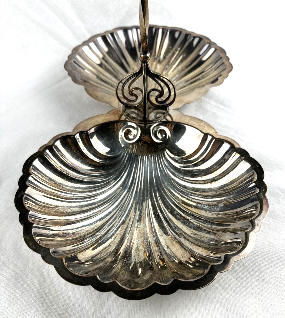 VTG Large Double Shell Serving Dish w/Handle Silverplate Giovanni, Free Ship