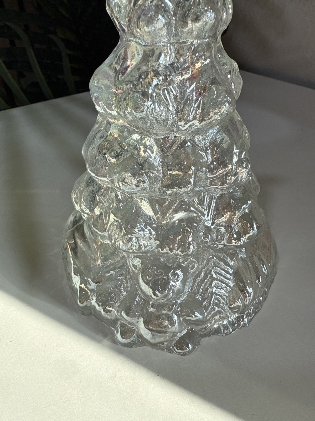 VINTAGE IRIDESCENT COLLECTIBLE GLASS CHRISTMAS TREE 6″ TEDDY BEARS AT BASE STAR