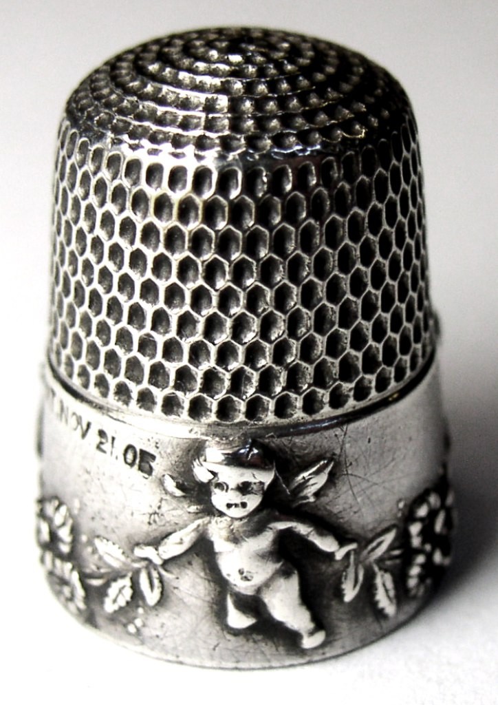 Antique Simons Bros. Sterling Silver Thimble “Cupid” Cherubs & Flowers C1910s