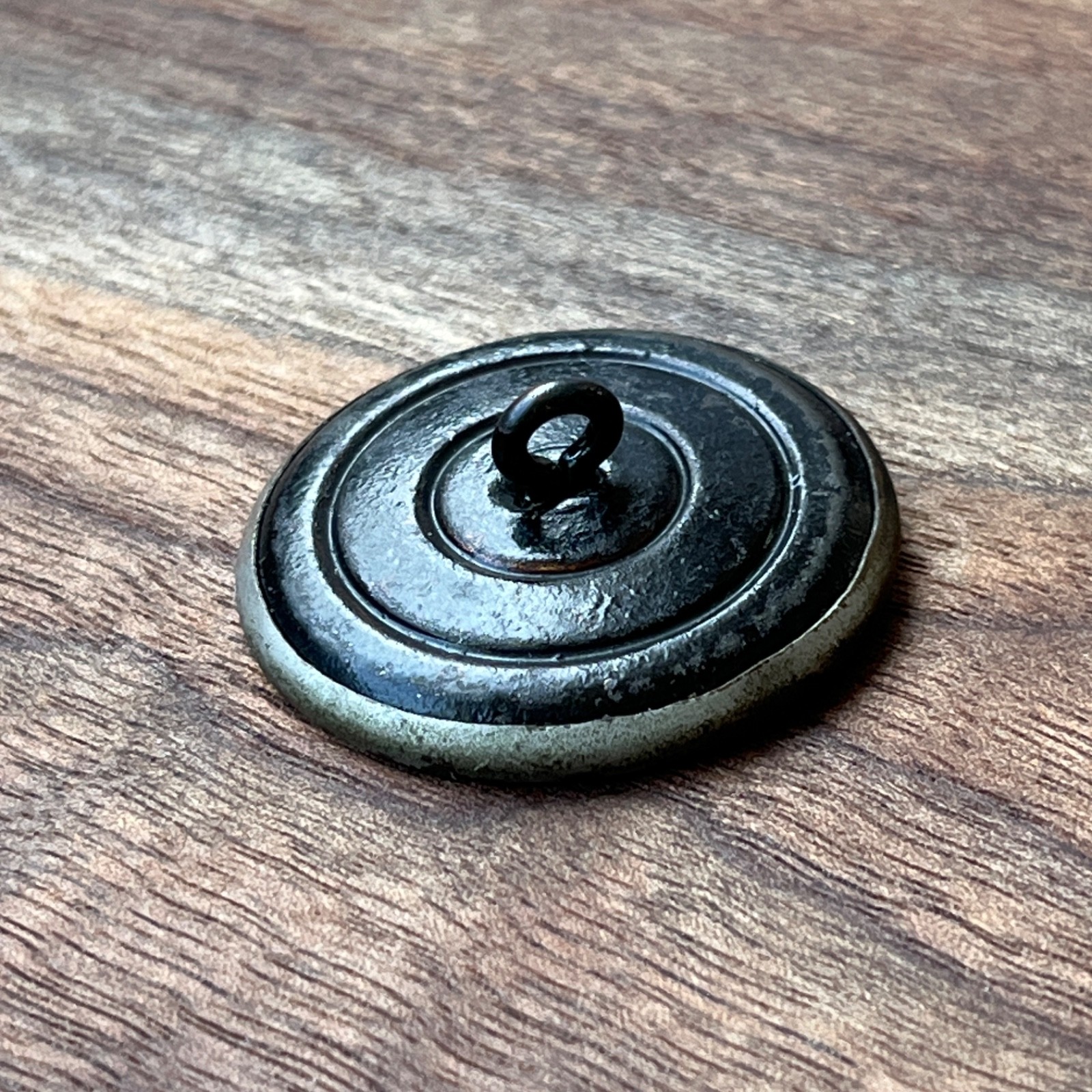 Antique Victorian Bell Flower Button Floral Tight Top Shank 1-1/4″