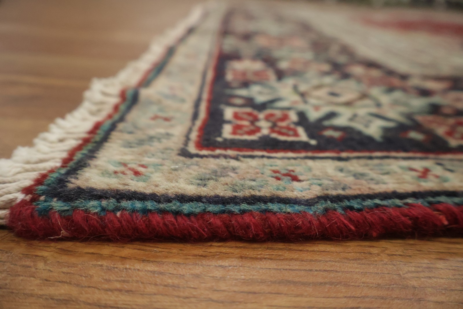 Vintage-Inspired Traditional Area Rug 5×9 Hand-knotted Wool Geometric Red Carpet