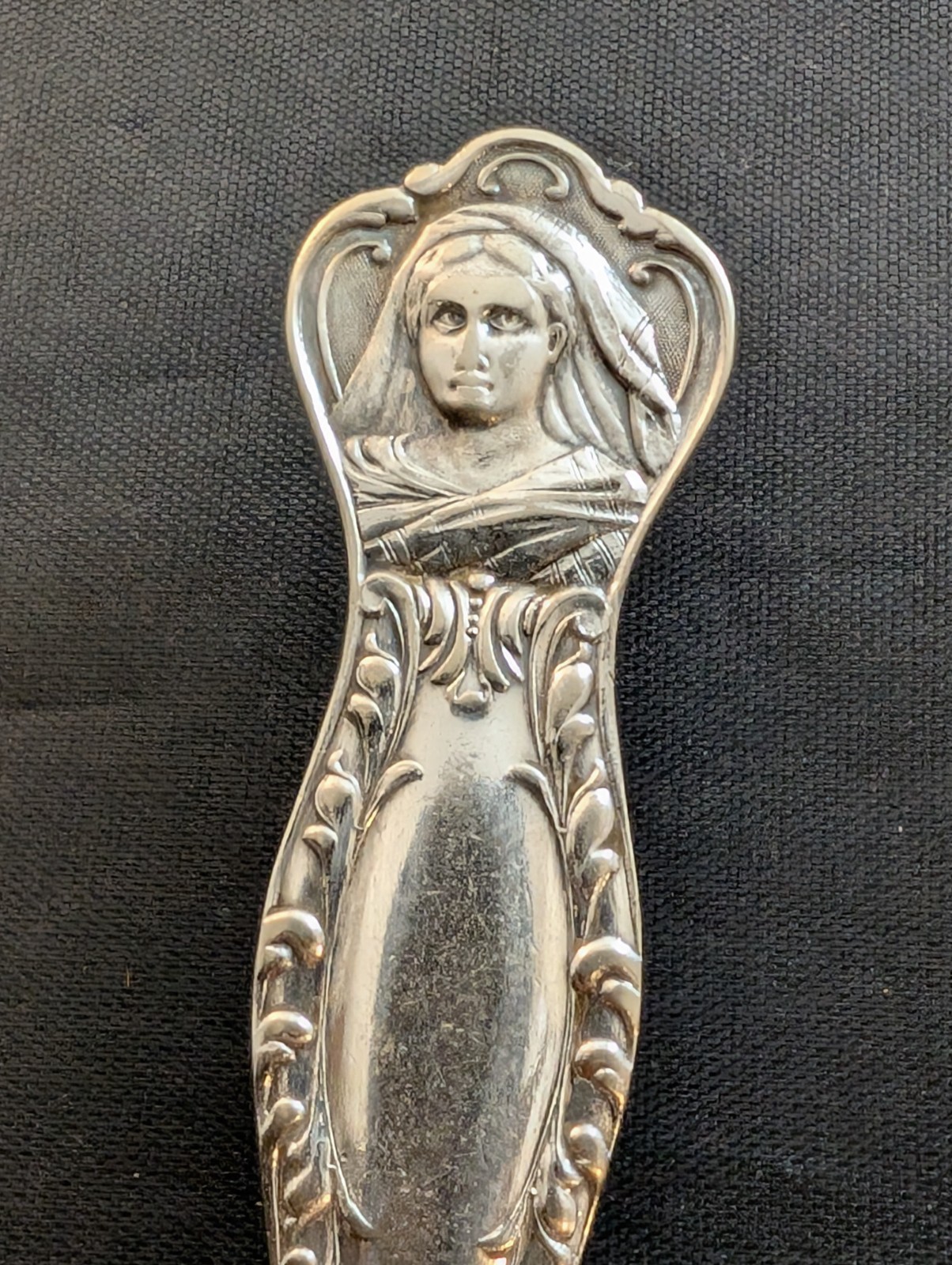 ASV1 by Art Silver Silverplate Youth Knife Woman Face Flatware