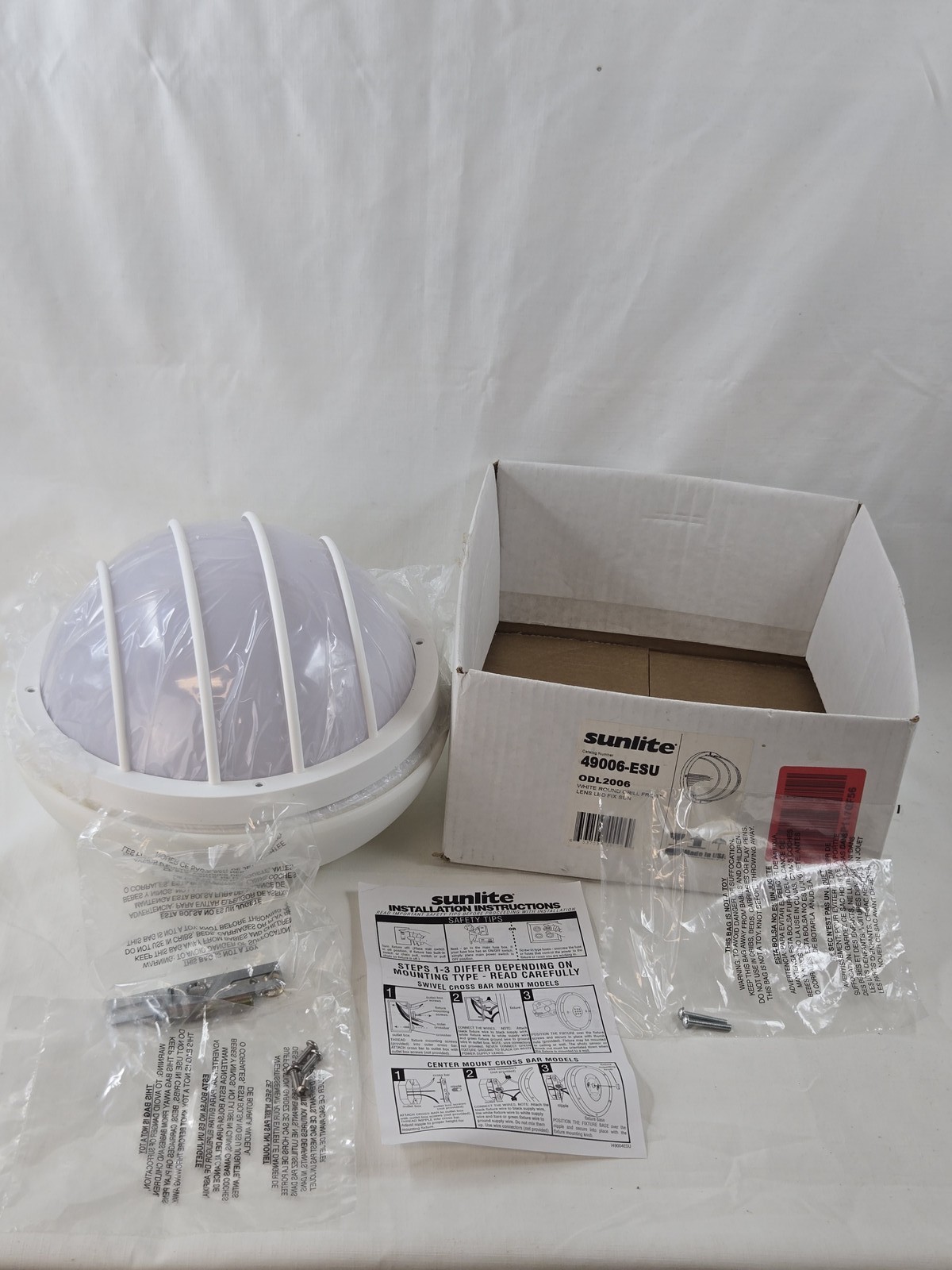 Sunlite ODL2006 White Round Grill Frost Lens LED Fixture Bulkhead Light New in