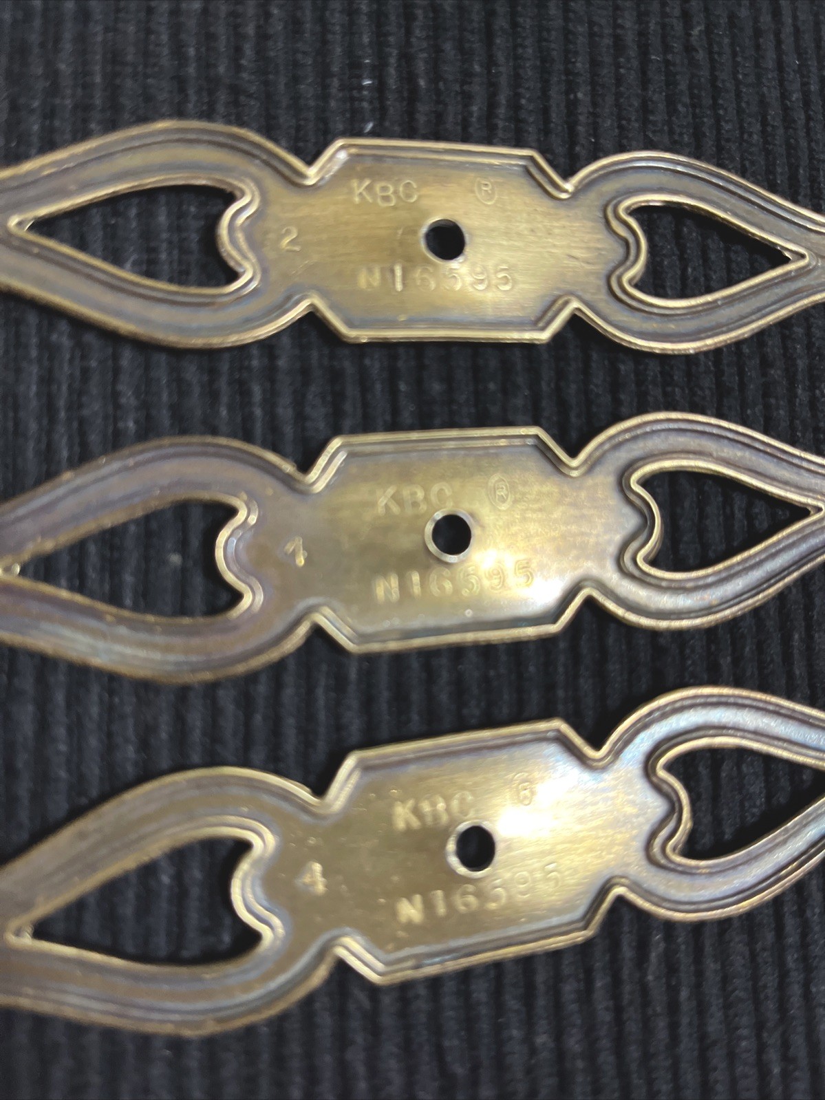 ⭐️ LOT OF 3 Vintage KBC Keeler 6” LONG 2 PIECE SINGLE SCREW DRAWER PULLS ⭐️BRASS