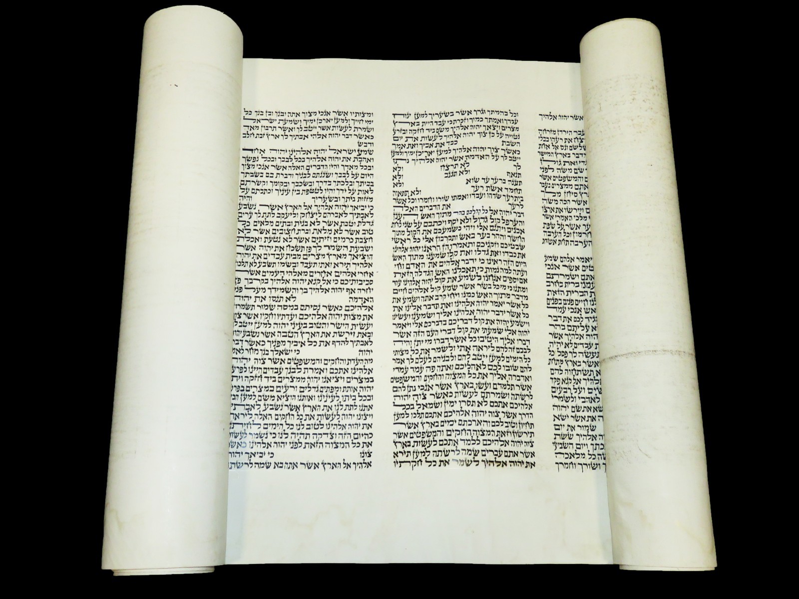 Authentic Handwritten Torah Scroll Book of Deuteronomy Parchment Israel 1980s