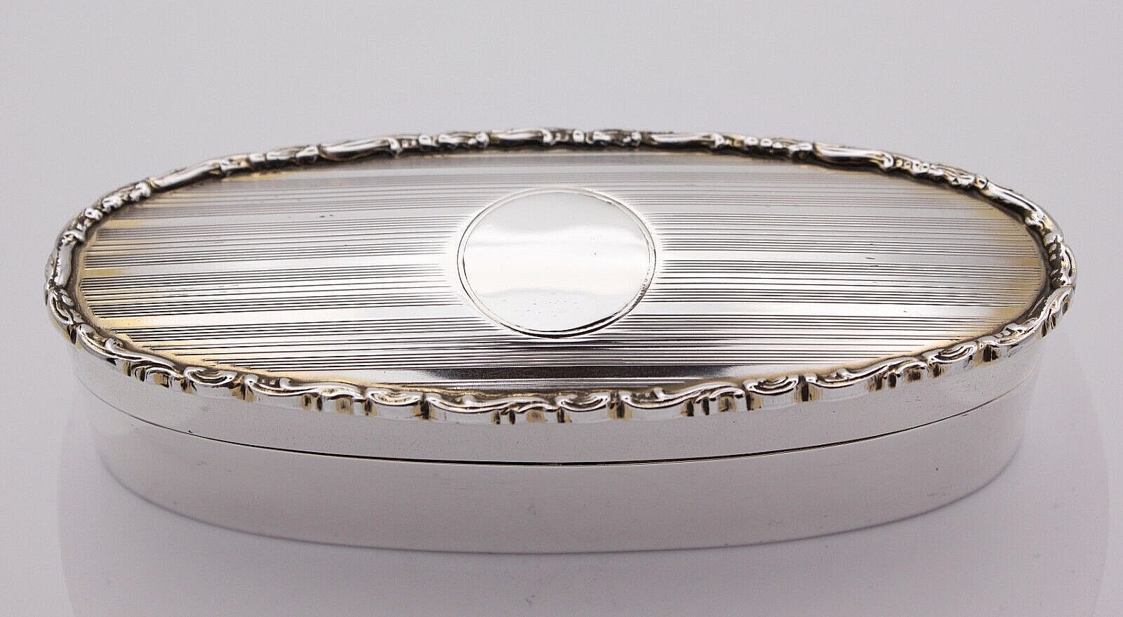 Sterling Silver Gilt Excellent Navette Shape table Box Goldsmiths London 1919