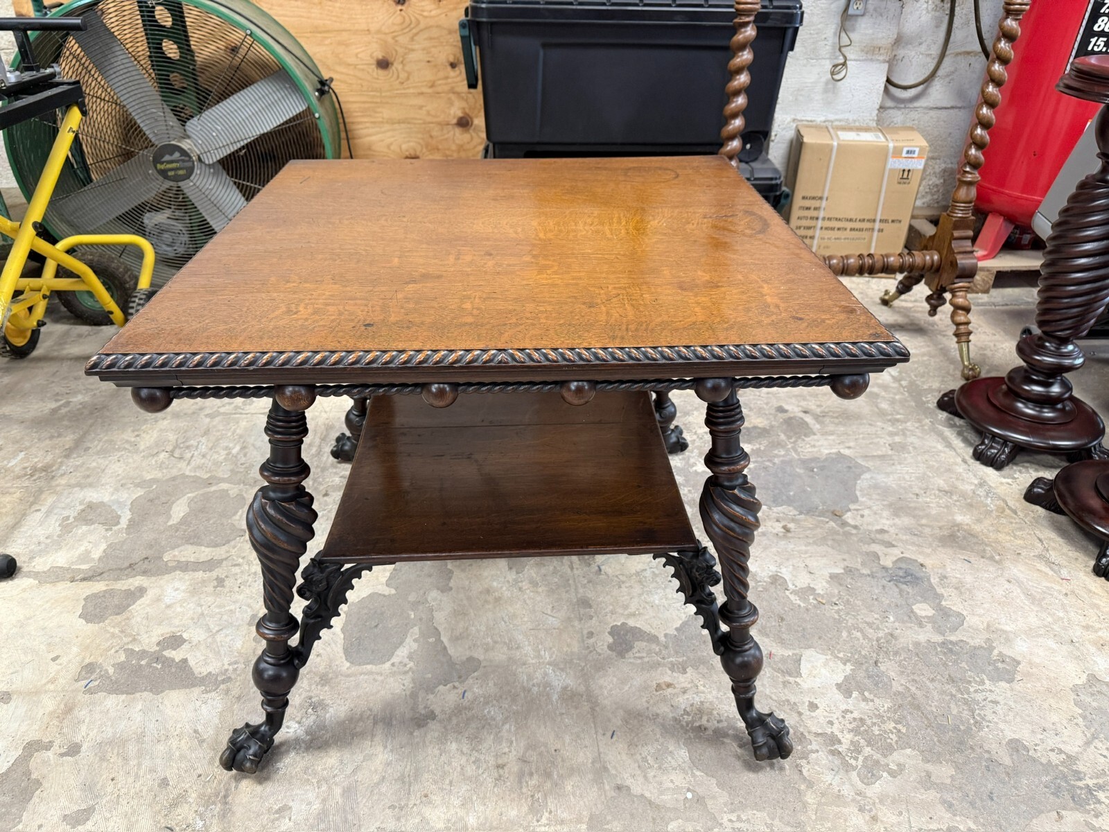 Huntzinger/Merklen Quartersawn Oak Carved Center/Parlor Table Griffins Horner?