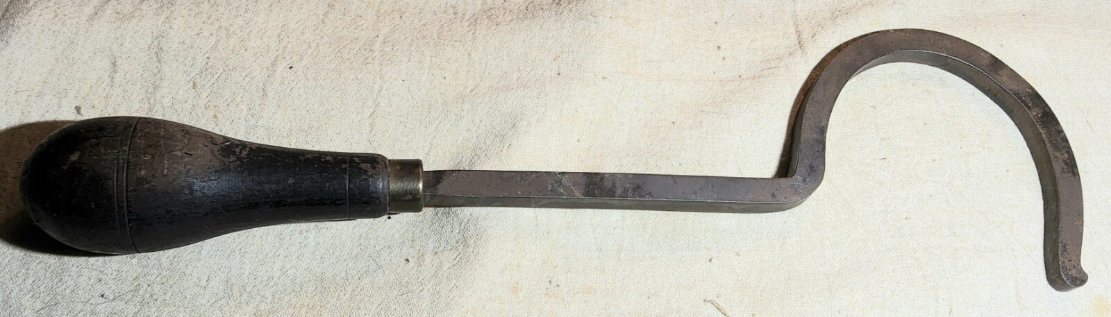 ANTIQUE HAND TOOL WITH WOODEN HANDLE & HOOK DESIGN 11.5″ LONG – UNSURE OF USE