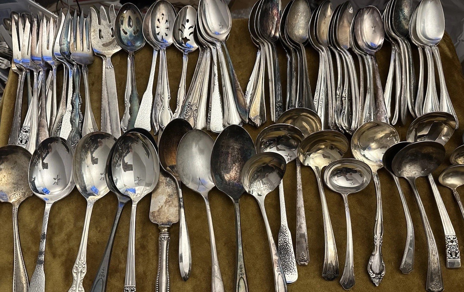 Mixed Vtg Silverplate 82 Serving Pieces — Crafting Wedding -spoons Forks Ladle