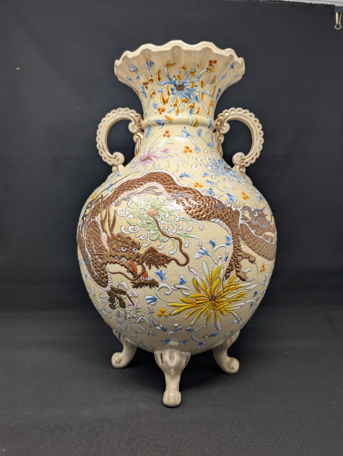MAJESTIC DRAGON! 34.5cm Antique VASE Kyo-Ware MEIJI Japan KYOTO Footed Satsuma
