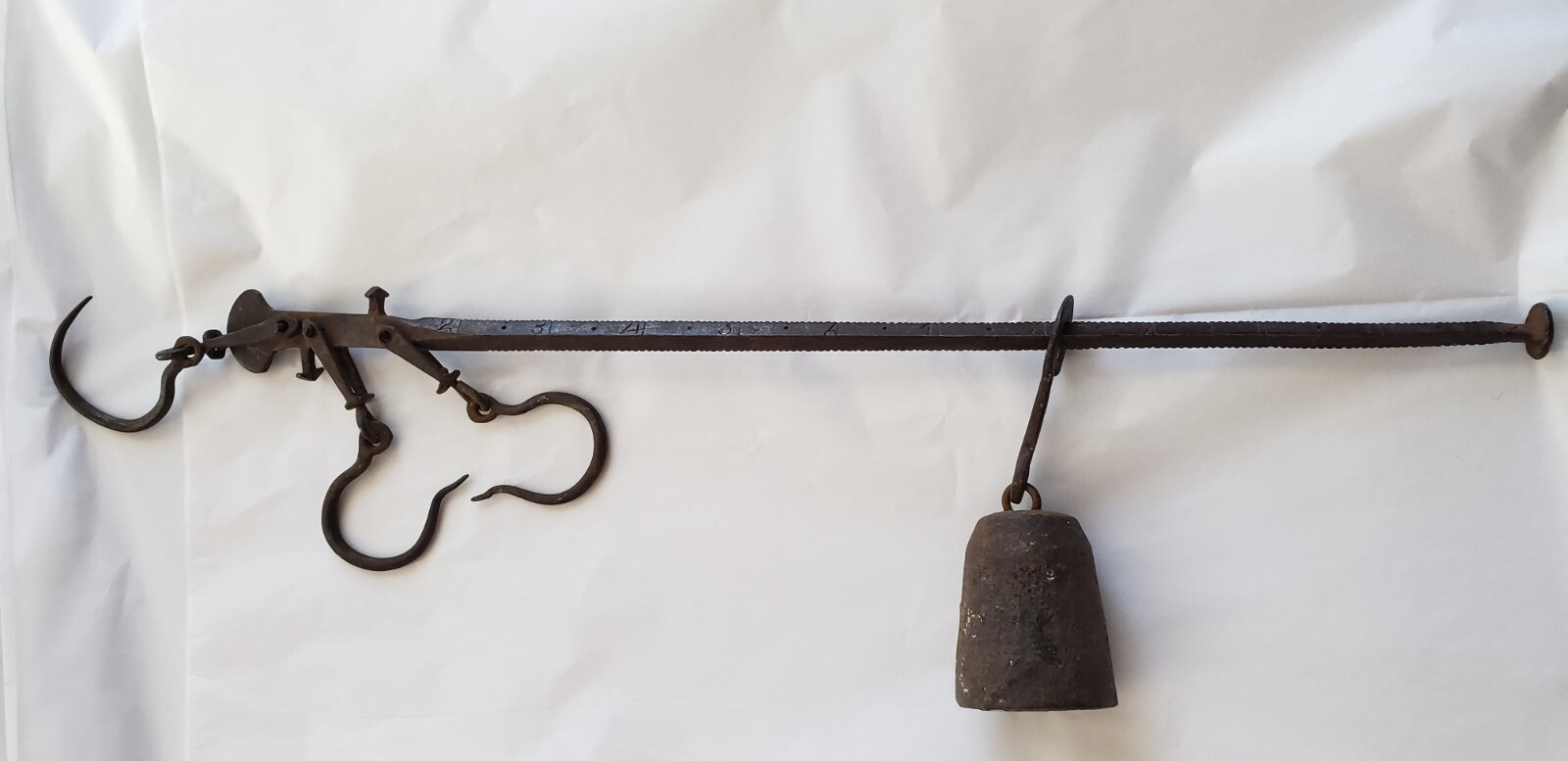 ANTIQUE HAND FORGED IRON HANGING FARM SCALE 5lb WEIGHT ORIGINAL IRON HOOKS FARM