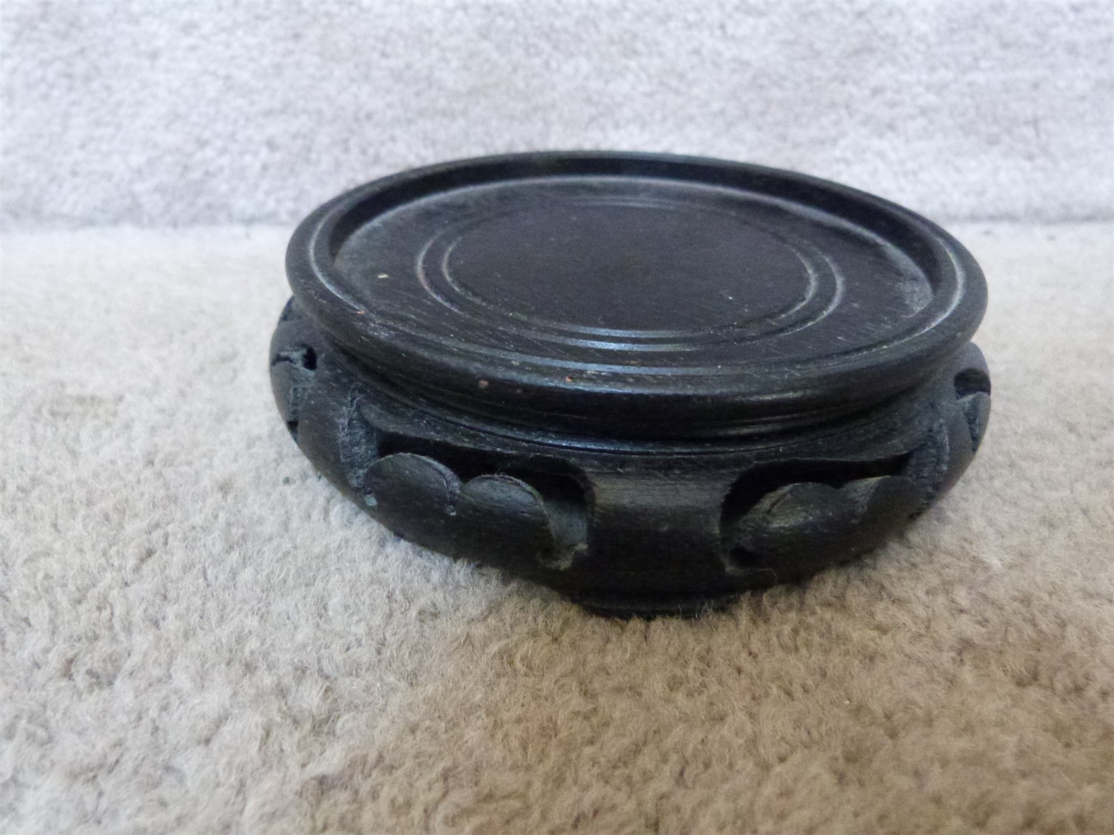 GORGEOUS Black Carved Wood CHINESE Stand Pedestal for Vase w/ base up to 3 3/4″