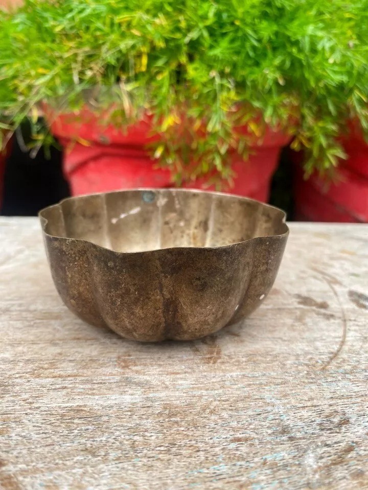 Antique Hand Forged Brass Golden Flower Shaped Bowl Serving Decorative Bowl