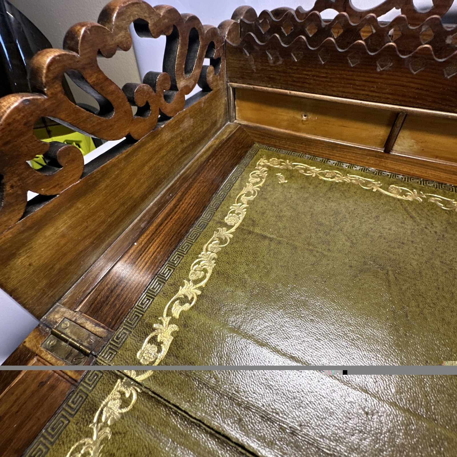 Elegant Antique Victorian Marquetry Walnut Inlaid Writing Slope Box Lap Desk