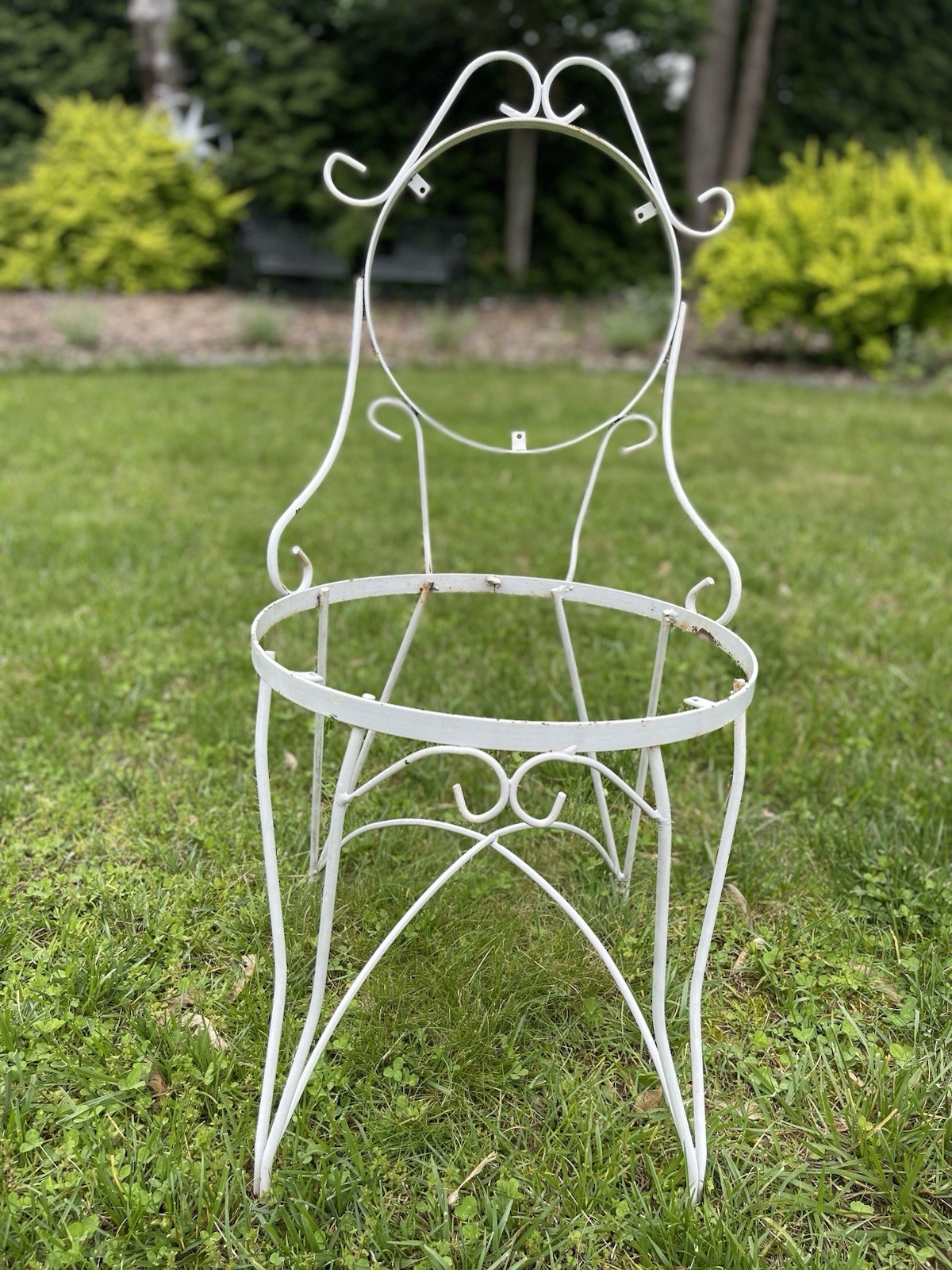 Vintage Wrought Iron Patio Chair Ice Cream Parlor ,Bistro / DIY Planter Project