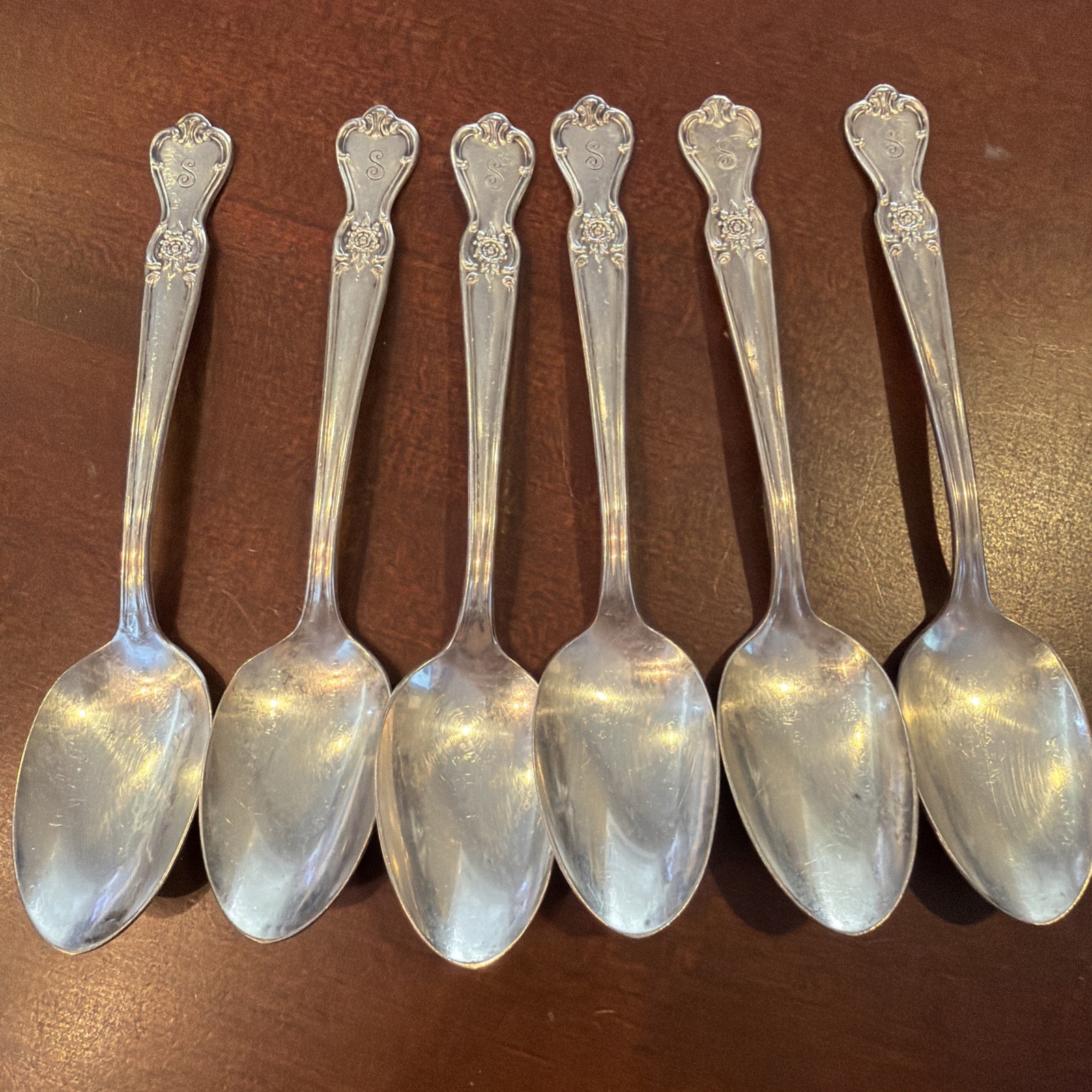 6 c1950 Old Company Plate SIGNATURE “S” MONOGRAMMED SILVERPLATED TEASPOONS