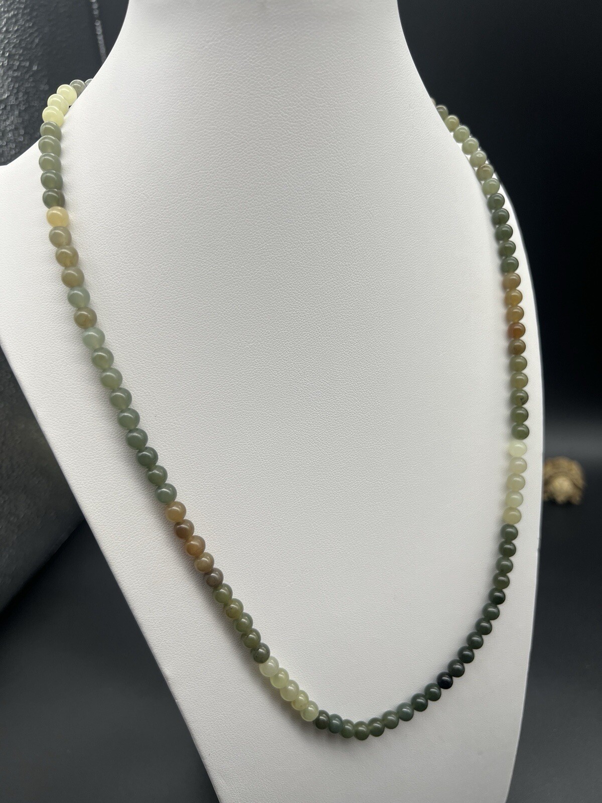 6mm Hetian Qiemo Jade 108 Beads Necklace 新疆和田玉且末料渐变多宝108圆珠脖挂～多圈手串