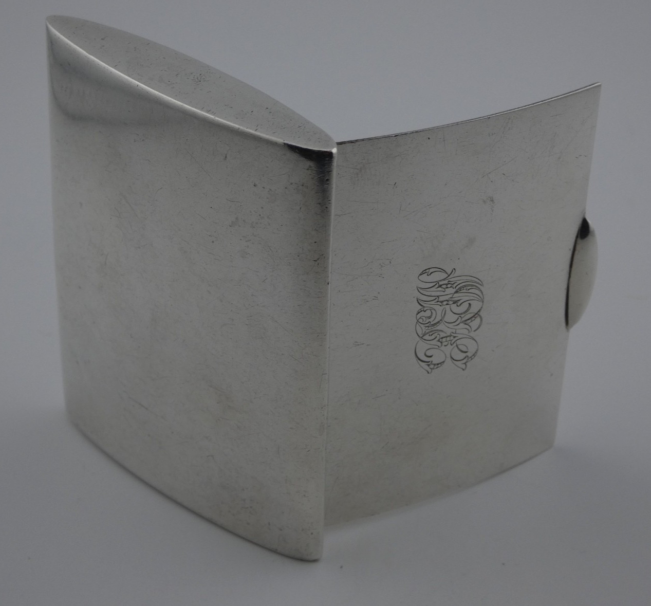ART DECO SOLID STERLING SILVER CIGARETTE SNUFF TOBACCO CASE C.1920 – 99.2grams
