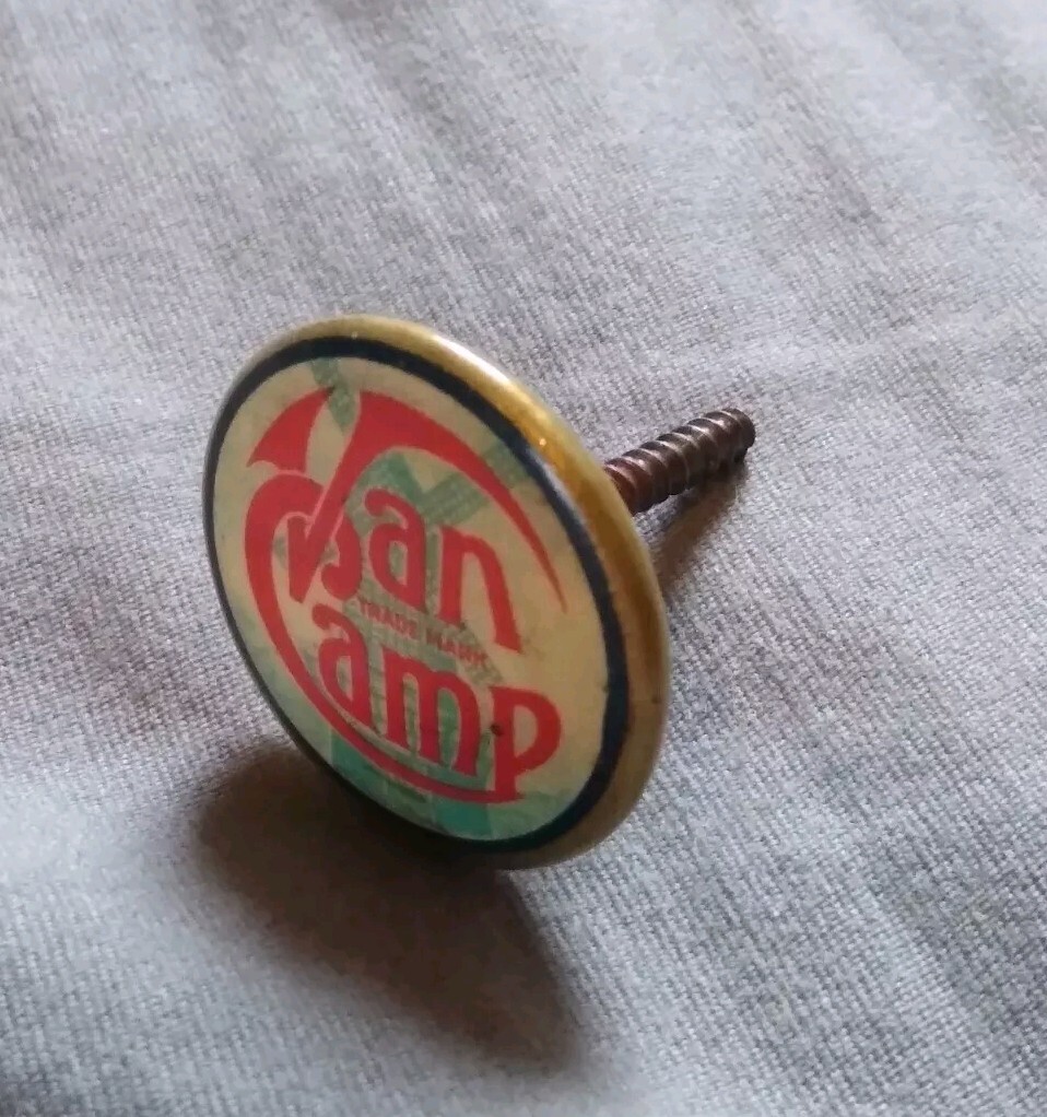 Antique Van Camp Metal Screw In Button.