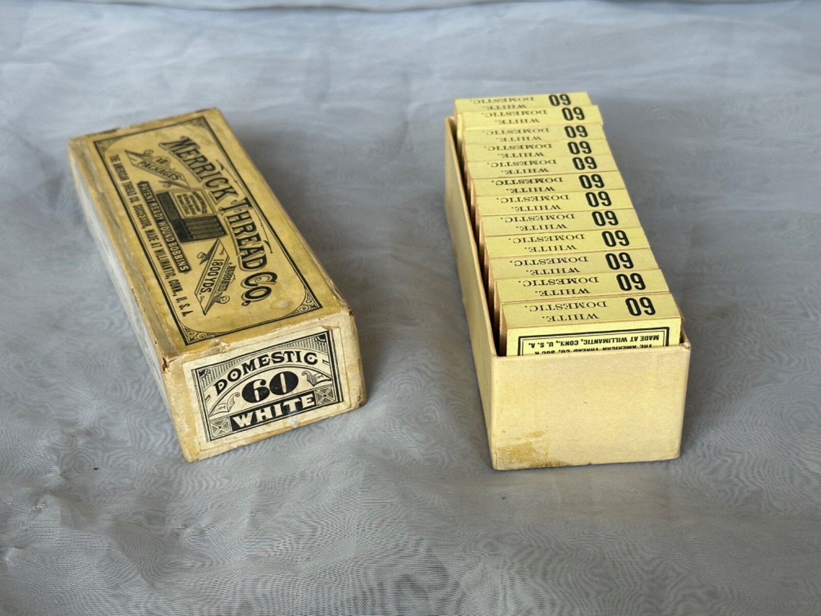 Merrick Thread Co ANTIQUE Patent Shuttle Cotton Bobbins in Box VINTAGE Thread