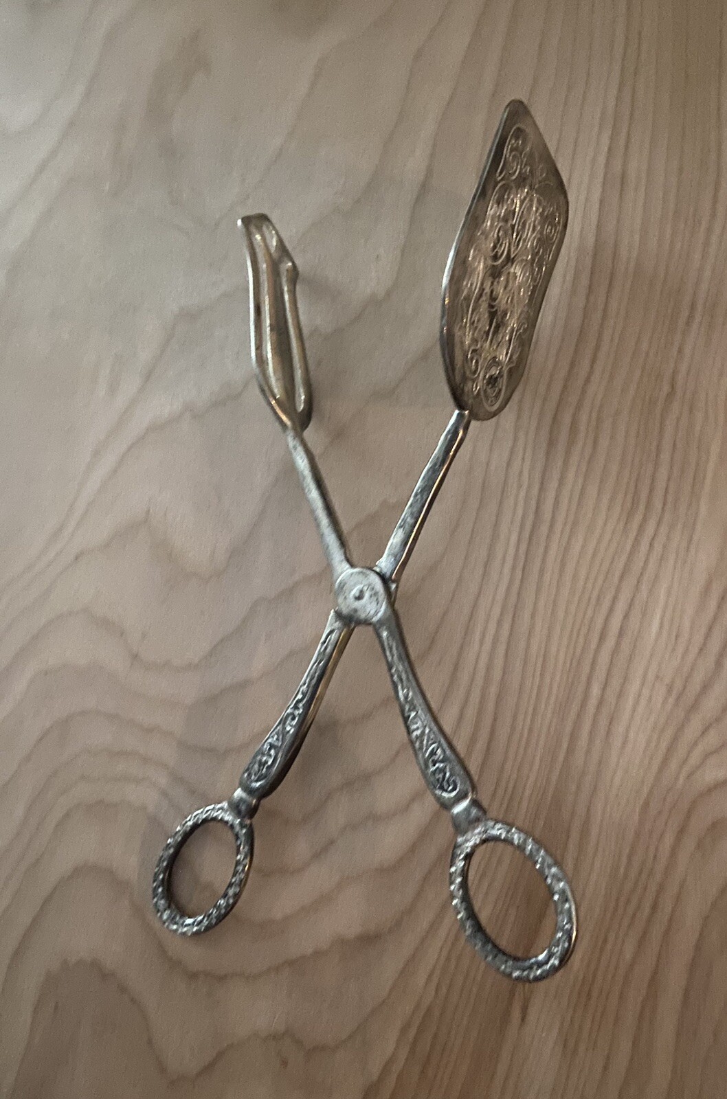 Davco Silver Plated Tongs 8 1/2inches Made In China