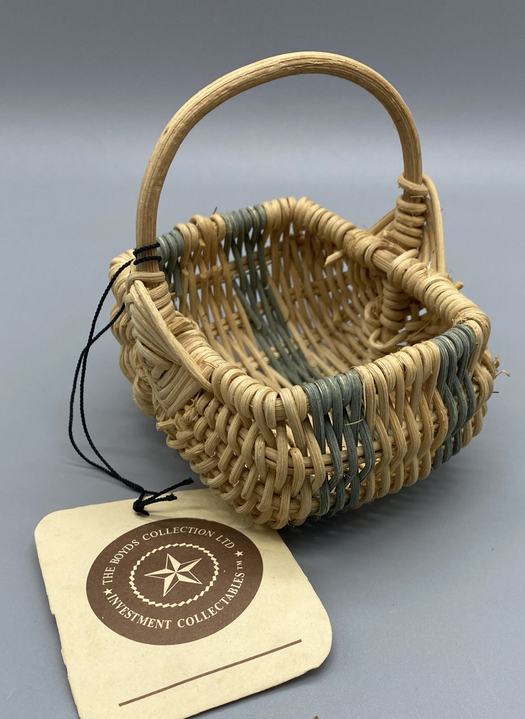 Mini Wicker Basket (3.5″ x 4″) Boyds Collection Ltd. Investment Collectables NOS