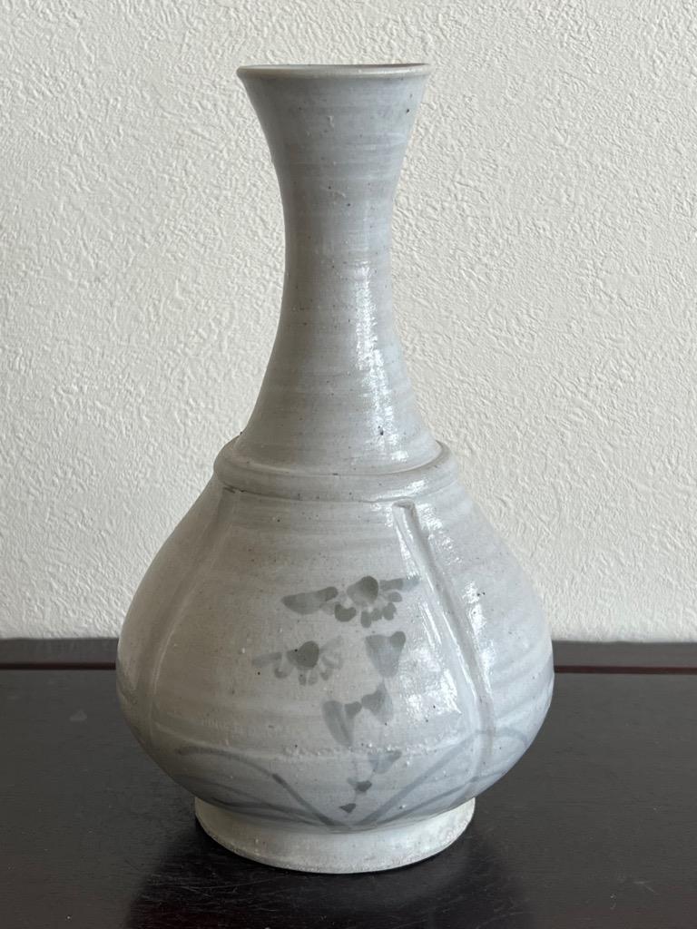 Korean Joseon Dynasty Flower Vase Pot / H 20.3[cm] , 619g