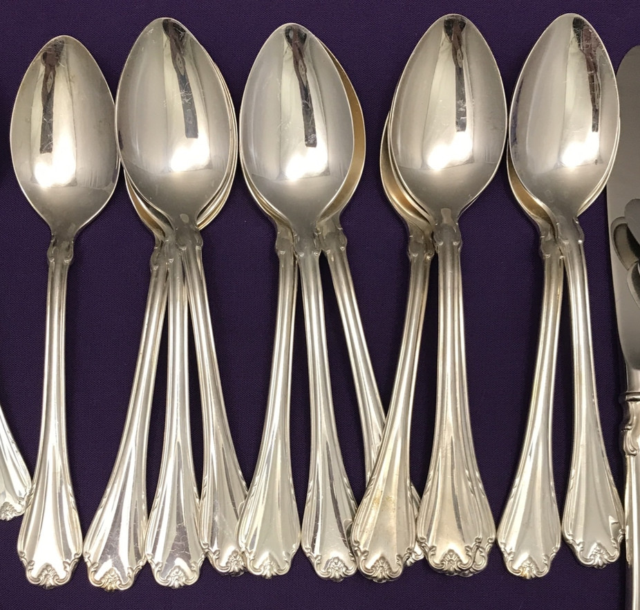 67 Pc COUNTRY CHARM Silverplated Service for 12 & SERVING PCS by Reed & Barton
