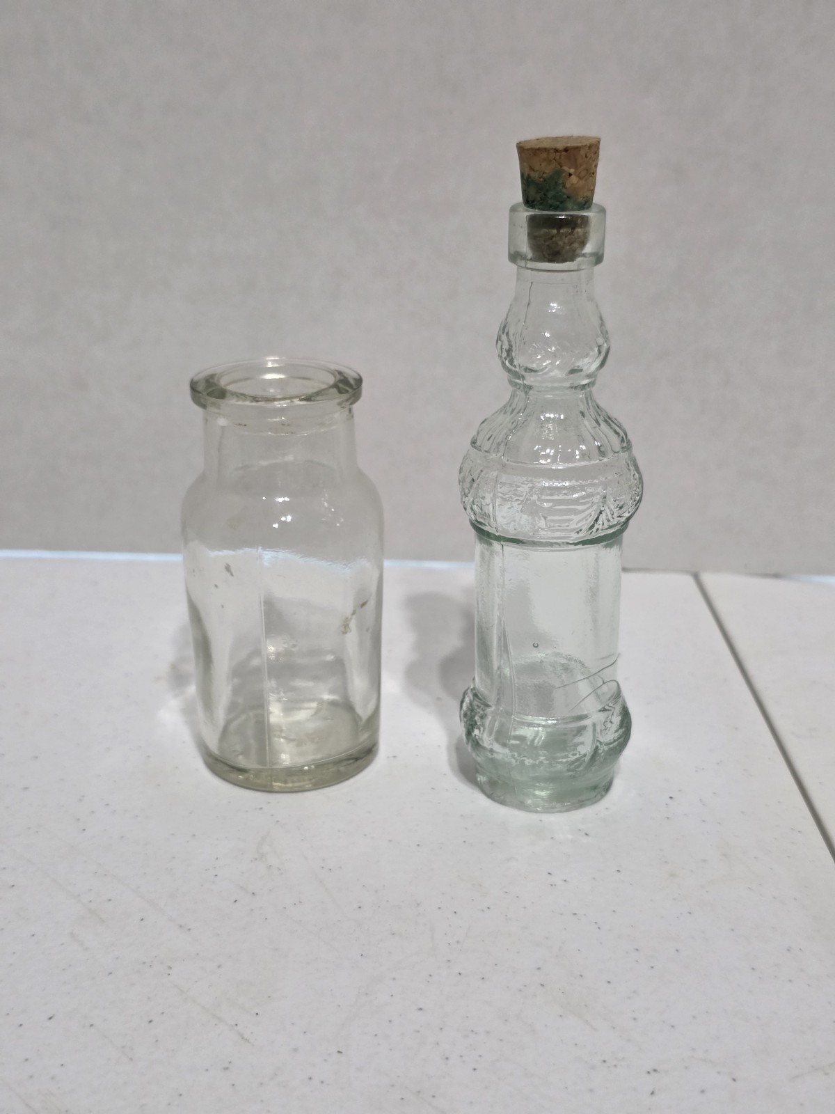 Vintage Glass Bottles Apothecary Bud Vase Decor 3 1/4″ 4 3/4″ Tall