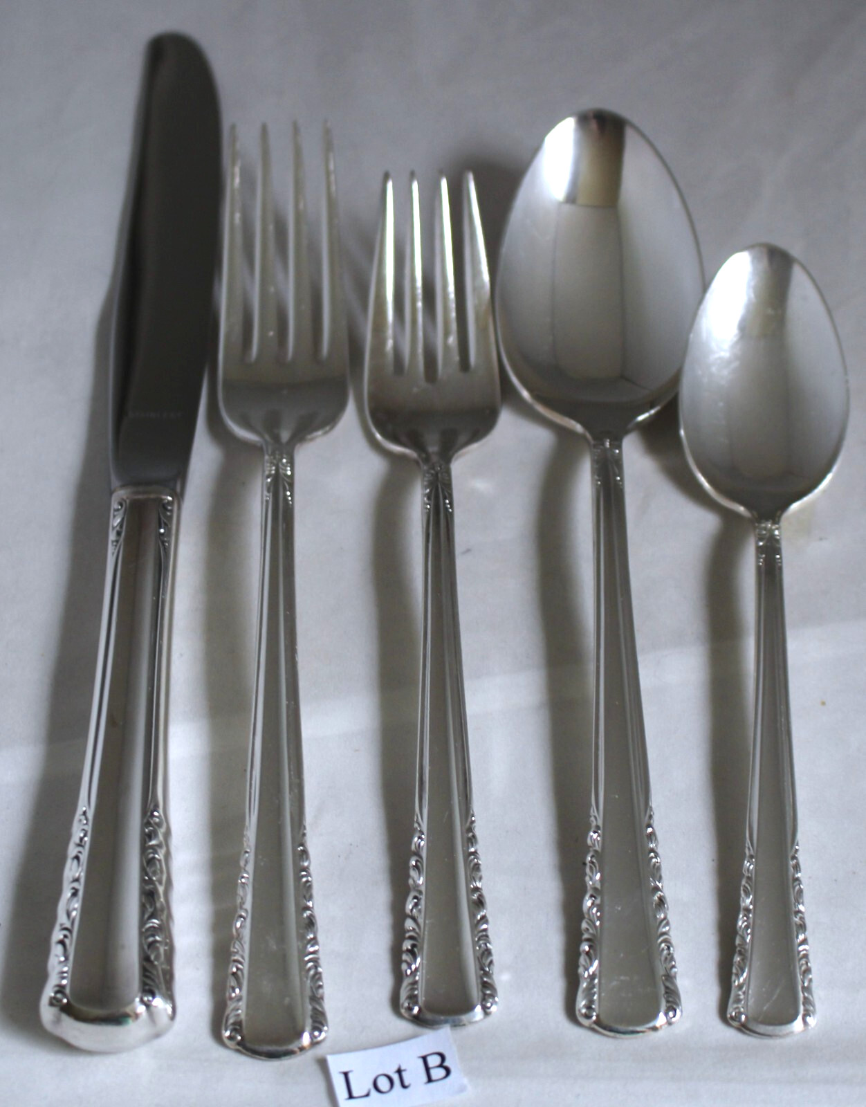 International Silver Holmes & Edwards May Queen 5 Piece Place Setting