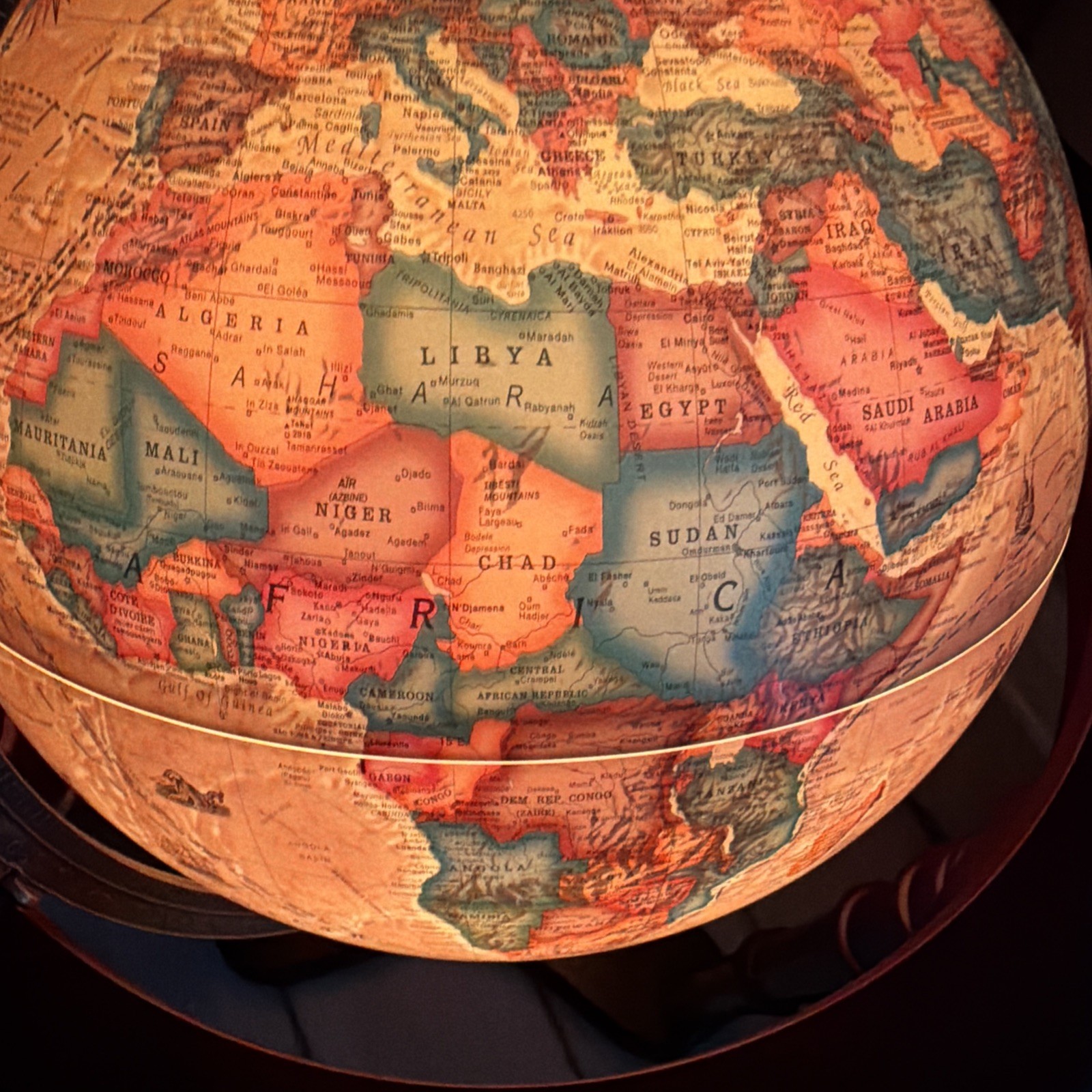 “Vintage” Replogle Heirloom illuminated floor globe 35 in. Cherry Wood Base