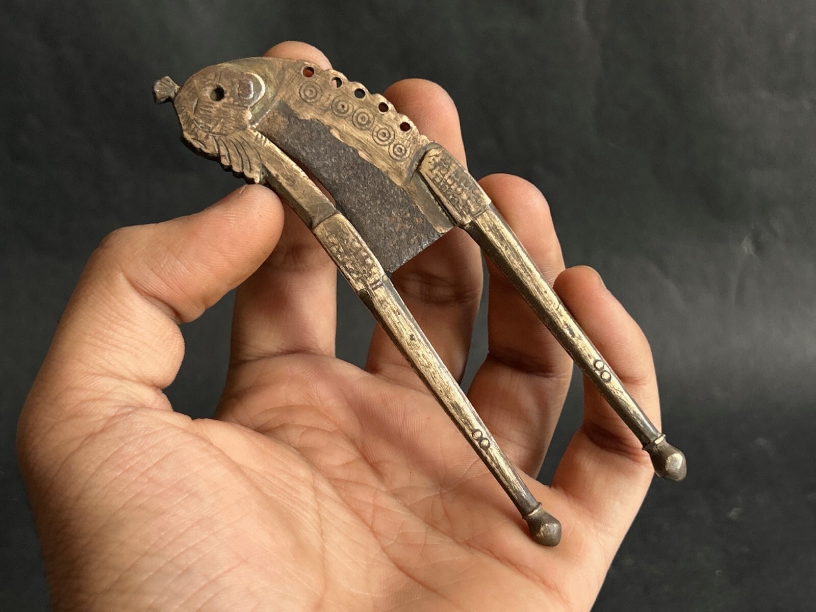 ANTIQUE INDIAN OLD BRASS HANDCRAFTED BETEL NUT CUTTER ARECA NUT CUTTER, #NC.14