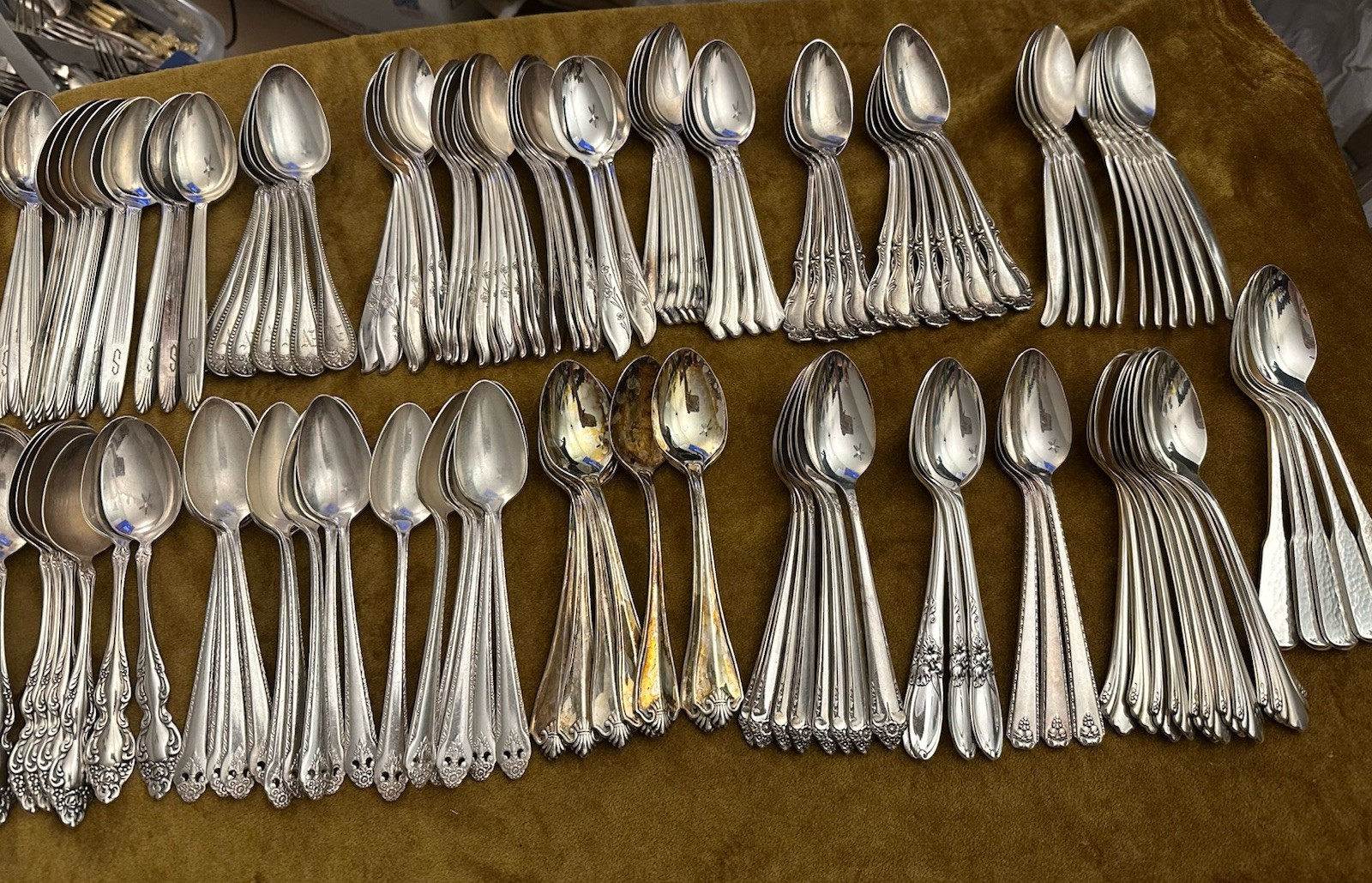 Mixed Vintage Silverplate Lot of 124 Teaspoons Restaurant Wedding Crafting