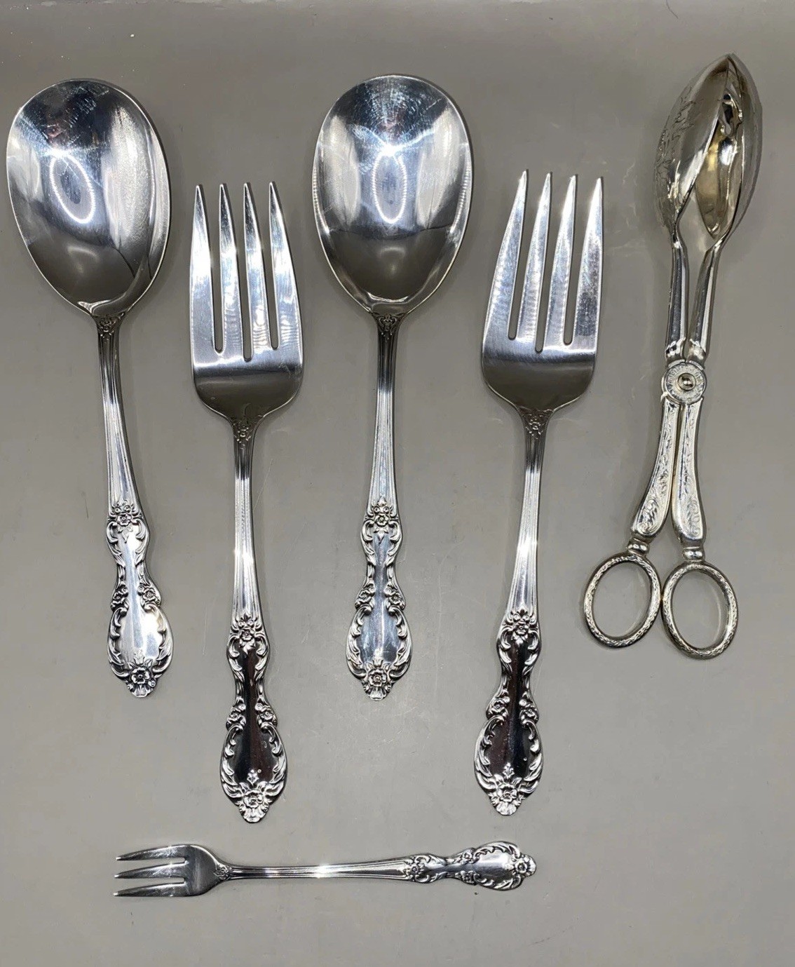 6 VTG WM Rogers GRAND ELEGANCE SERVING UTENSIL SET Silverplate Fork Spoon Tong