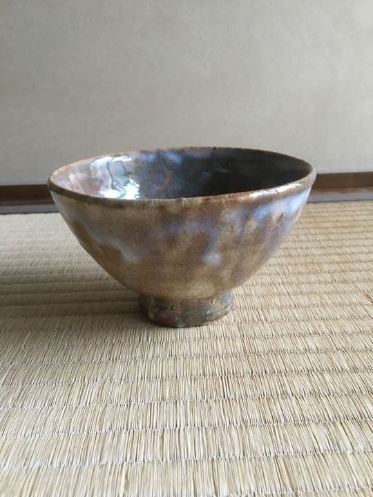 Hagi Ware Chawan Matcha Tea Bowl Beige by Yoshien Kaneda Tomobako