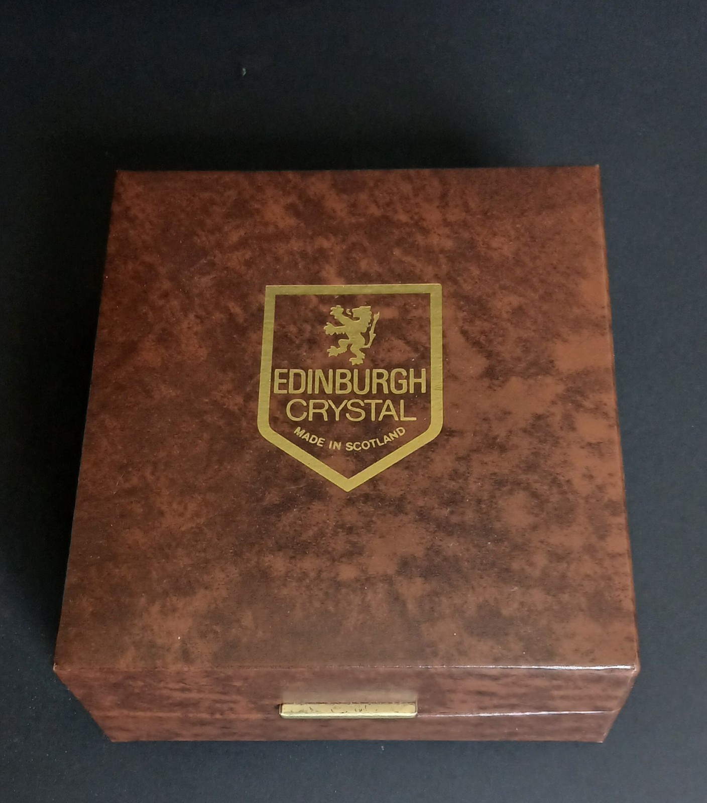 Boxed Edinburgh Crystal “Cameron” Cut Salt & Pepper Shakers Set 5.5″