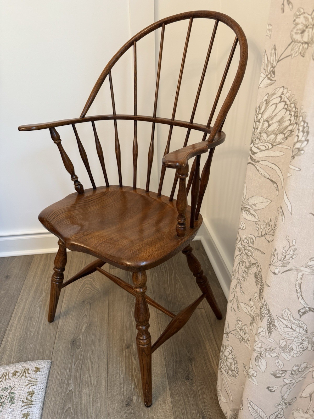 Vintage Solid Oak Windsor Armchair Colonial Farmhouse Tell City Style