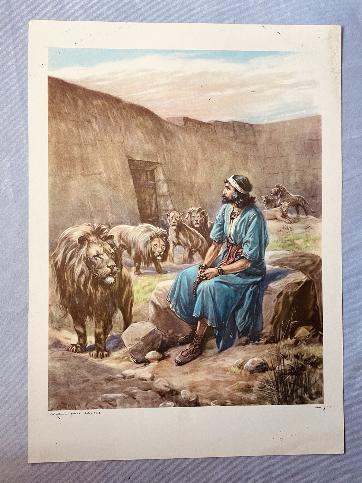 1960s Sunday School Picture Poster DANIEL IN THE DEN OF LIONS 12×17 LITHOGRAPH